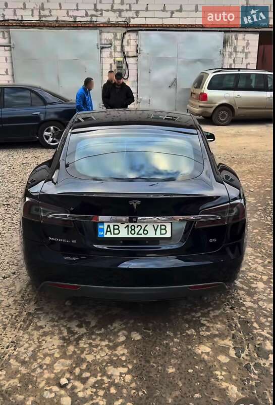 Ліфтбек Tesla Model S 2013 в Вінниці