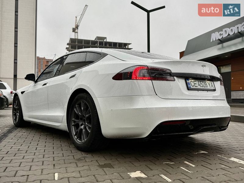 Лифтбек Tesla Model S 2022 в Черновцах