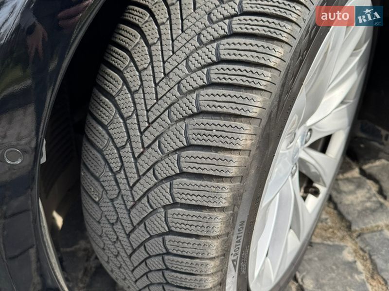 Лифтбек Tesla Model S 2017 в Киеве фото 10 Лифтбек Tesla Model S 2017 в Киеве