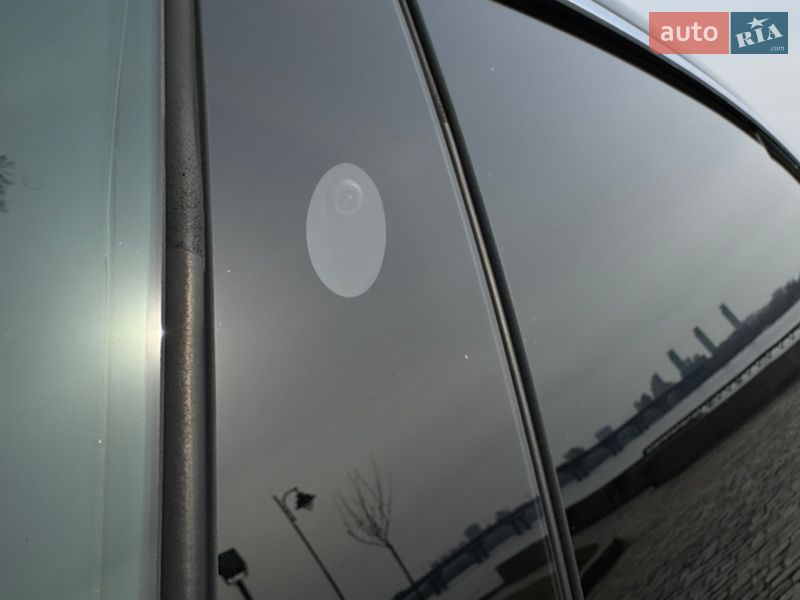 Лифтбек Tesla Model S 2017 в Киеве фото 14 Лифтбек Tesla Model S 2017 в Киеве