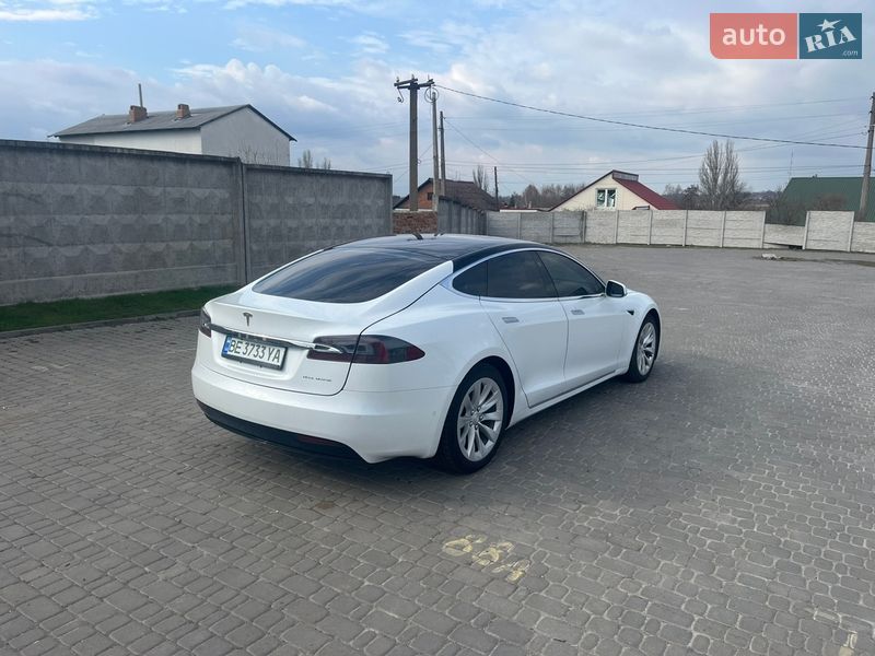 Ліфтбек Tesla Model S 2019 в Первомайську