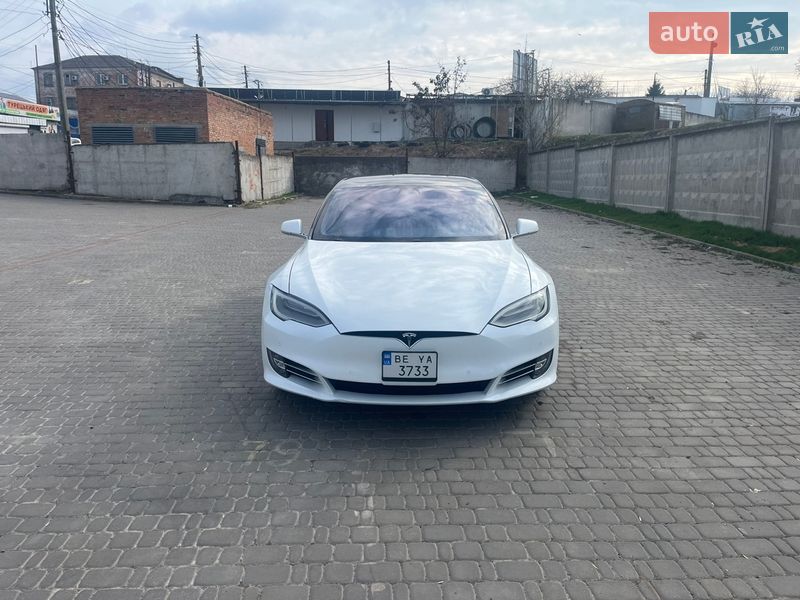 Ліфтбек Tesla Model S 2019 в Первомайську