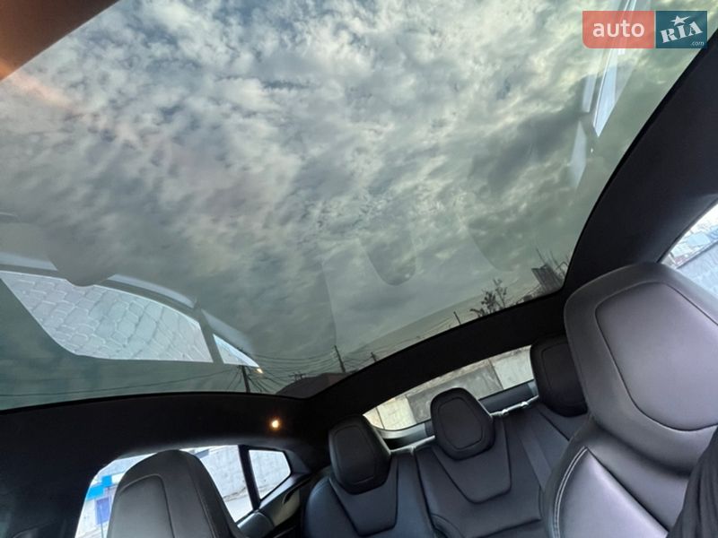 Ліфтбек Tesla Model S 2019 в Первомайську