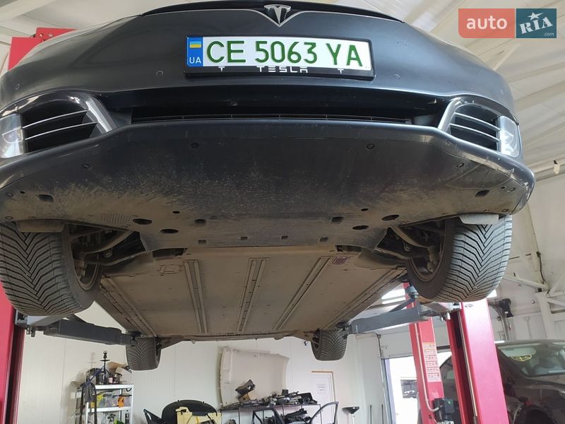 Ліфтбек Tesla Model S 2016 в Чернівцях фото 18 Ліфтбек Tesla Model S 2016 в Чернівцях