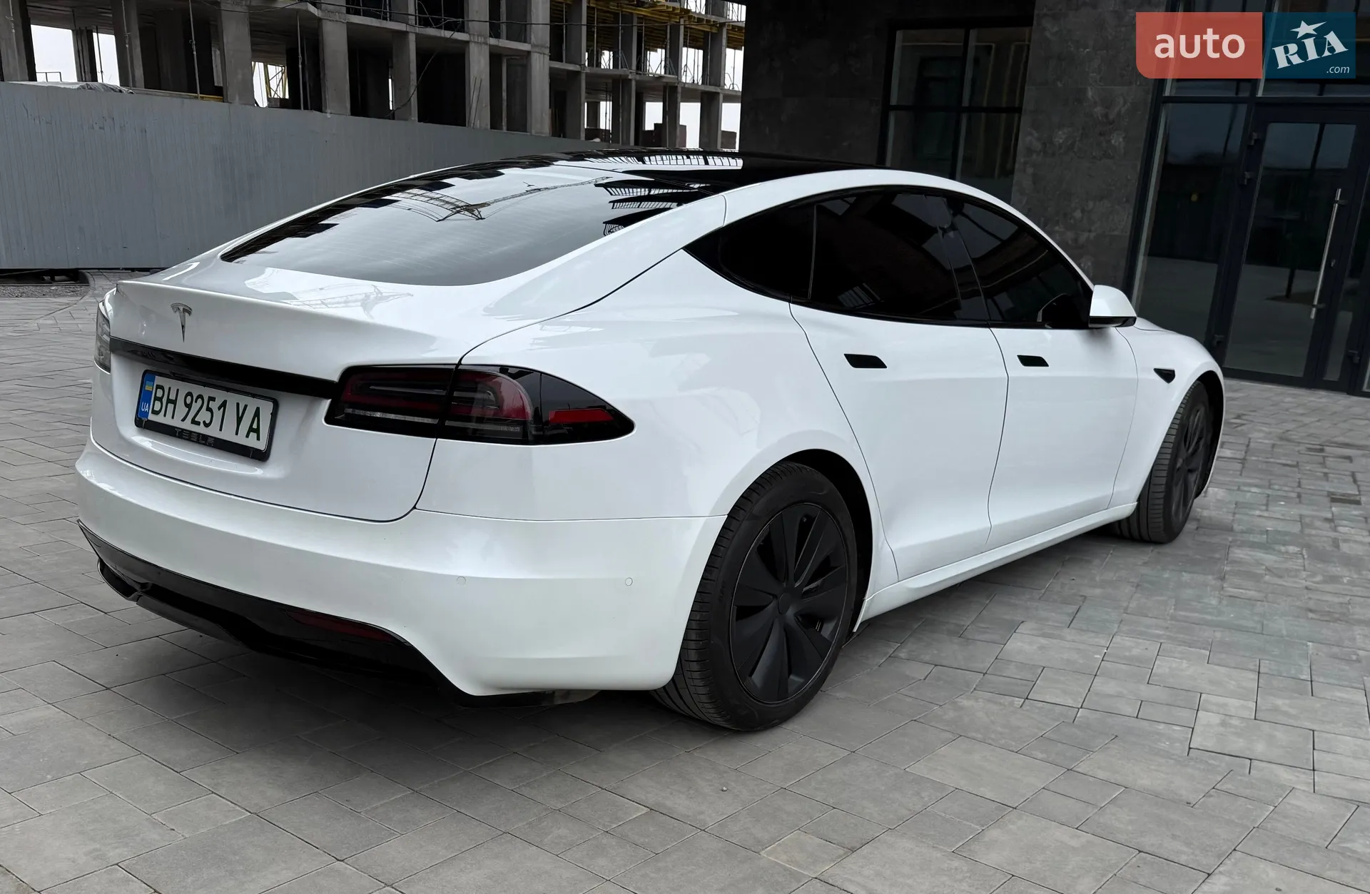 2022 Tesla Model S - мініатюра 16