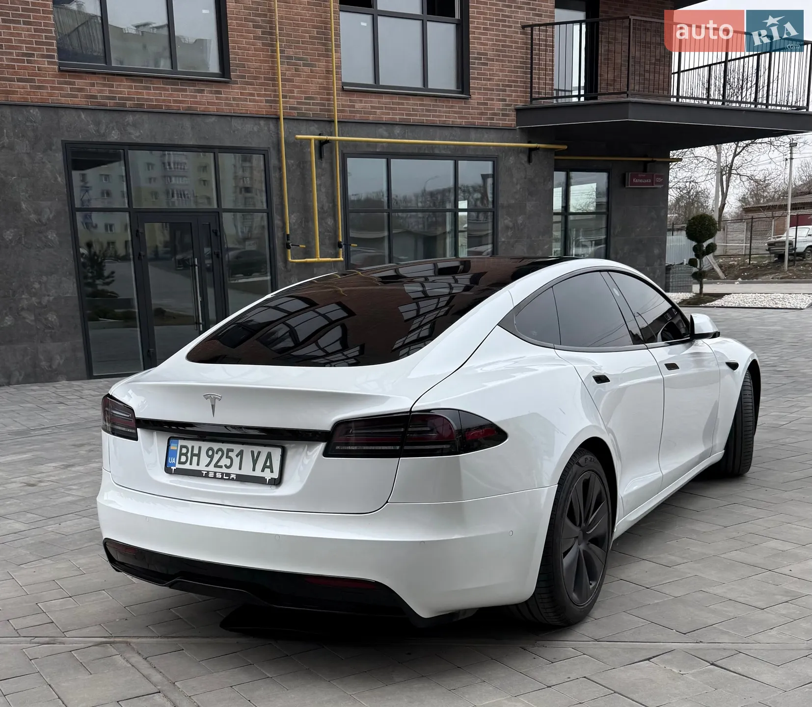 2022 Tesla Model S - мініатюра 22