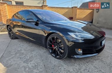 Ліфтбек Tesla Model S 2018 в Володимирі