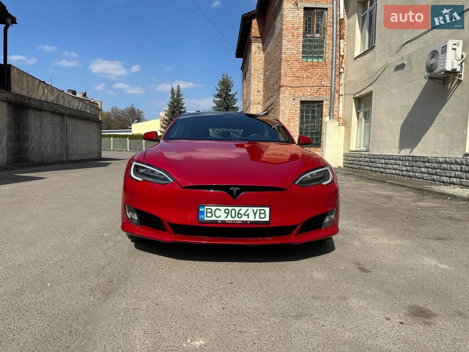 2020 Tesla Model S - фото 1
