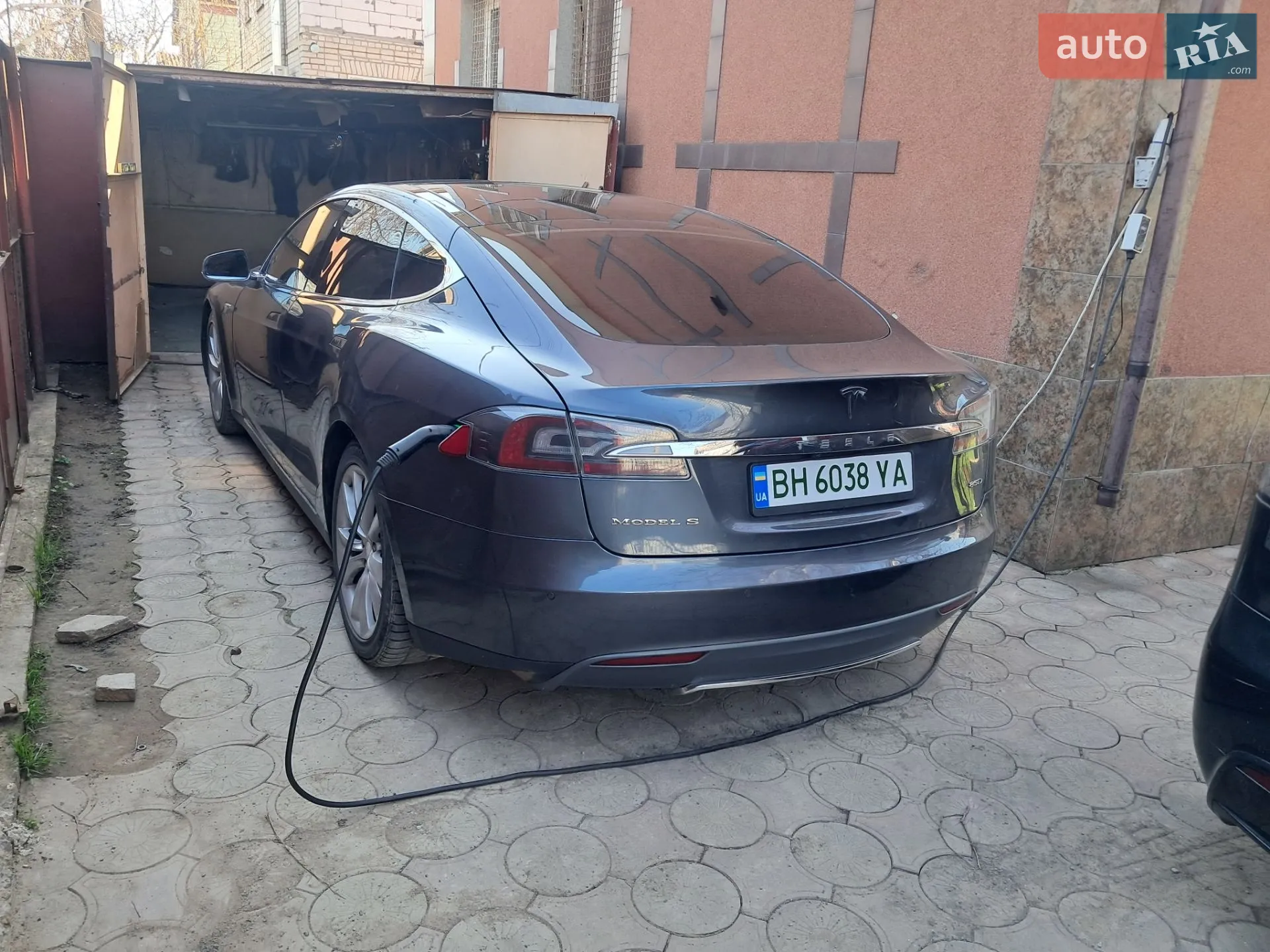 2015 Tesla Model S - мініатюра 3