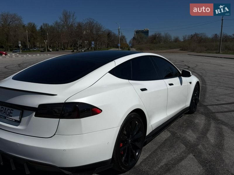 Лифтбек Tesla Model S 2015 в Запорожье фото 9 Лифтбек Tesla Model S 2015 в Запорожье