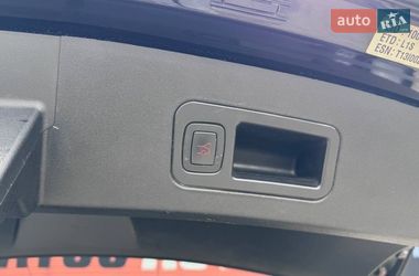 Лифтбек Tesla Model S 2015 в Виннице