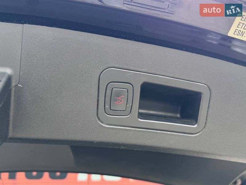 Ліфтбек Tesla Model S 2015 в Вінниці фото 15 Ліфтбек Tesla Model S 2015 в Вінниці