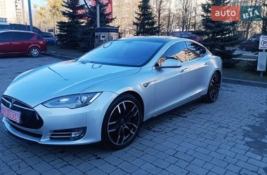 Ліфтбек Tesla Model S 2013 в Львові