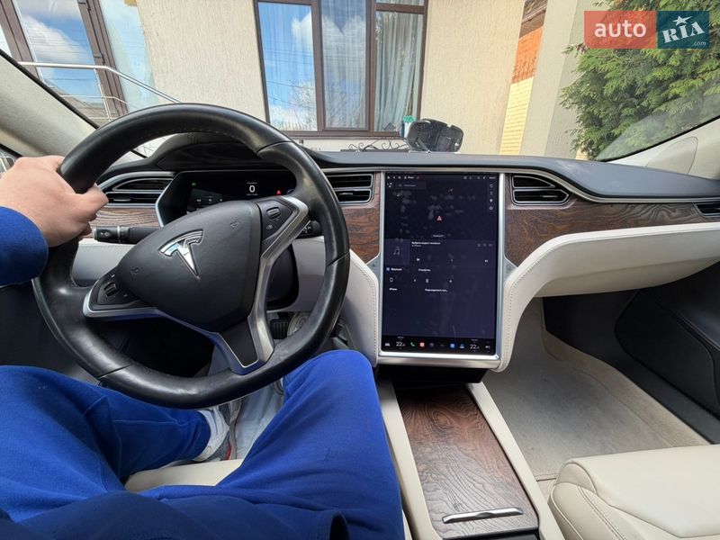 Лифтбек Tesla Model S 2018 в Харькове