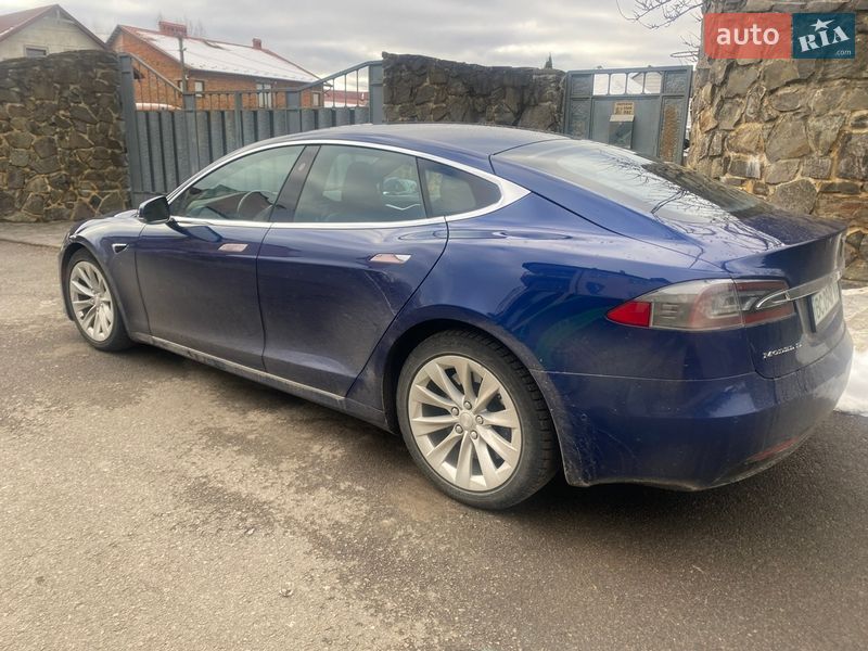Ліфтбек Tesla Model S 2017 в Самборі