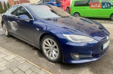 Ліфтбек Tesla Model S 2017 в Самборі