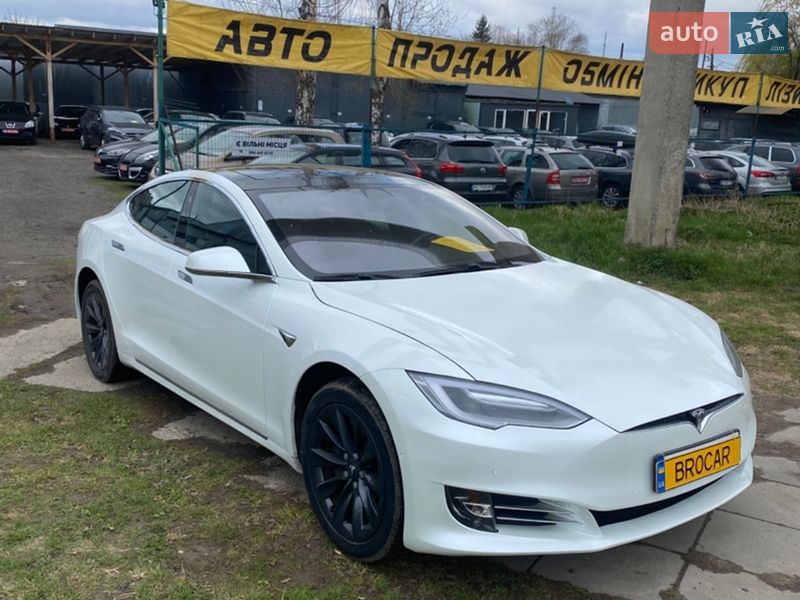 Tesla Model S 2018