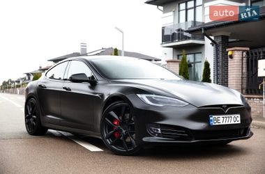 Лифтбек Tesla Model S 2019 в Киеве