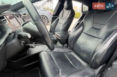 Лифтбек Tesla Model S 2017 в Львове