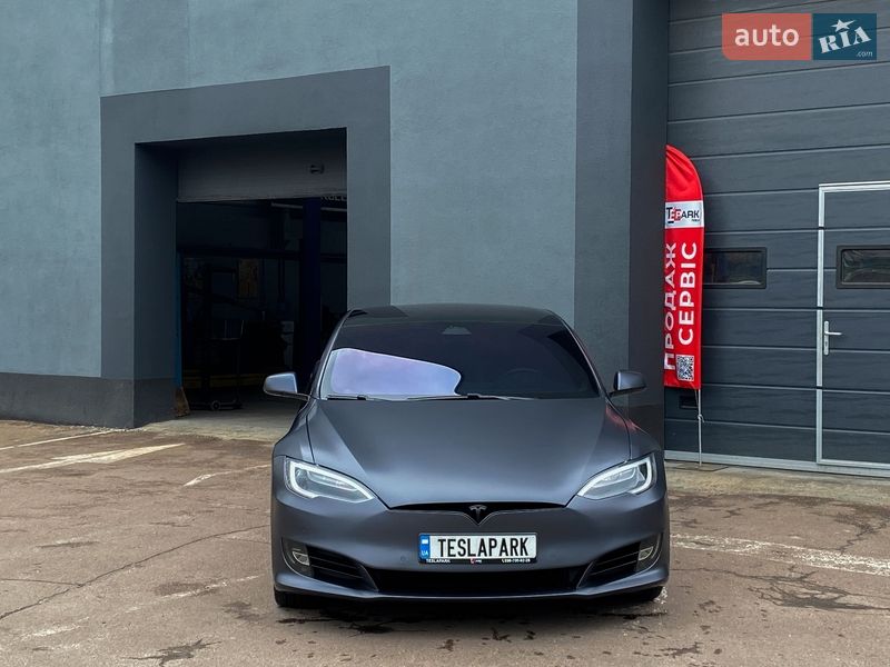 Ліфтбек Tesla Model S 2019 в Києві