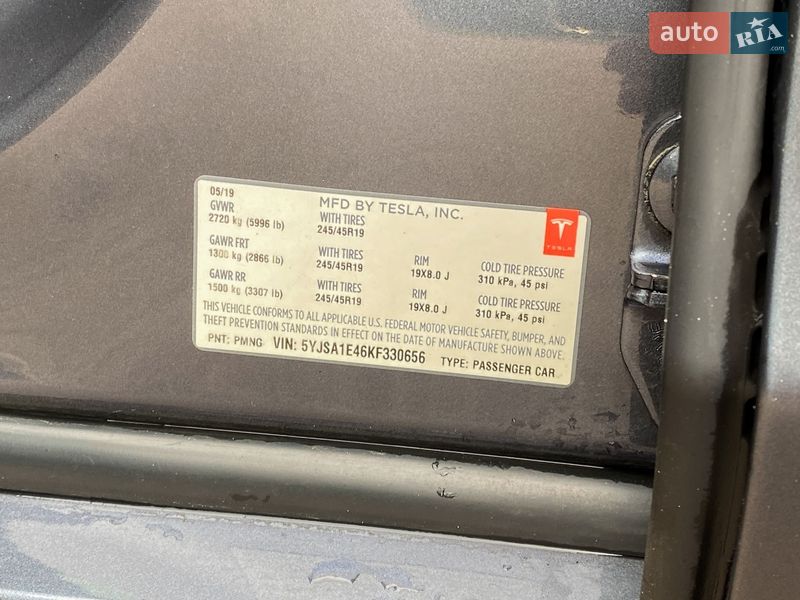Ліфтбек Tesla Model S 2019 в Києві