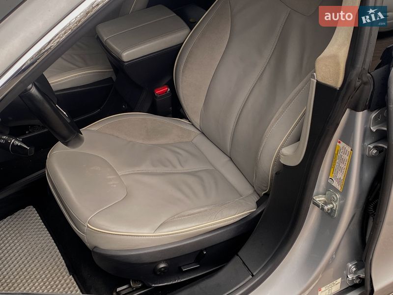 Лифтбек Tesla Model S 2013 в Киеве