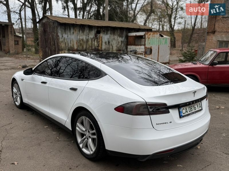 Ліфтбек Tesla Model S 2014 в Умані фото 4 Ліфтбек Tesla Model S 2014 в Умані