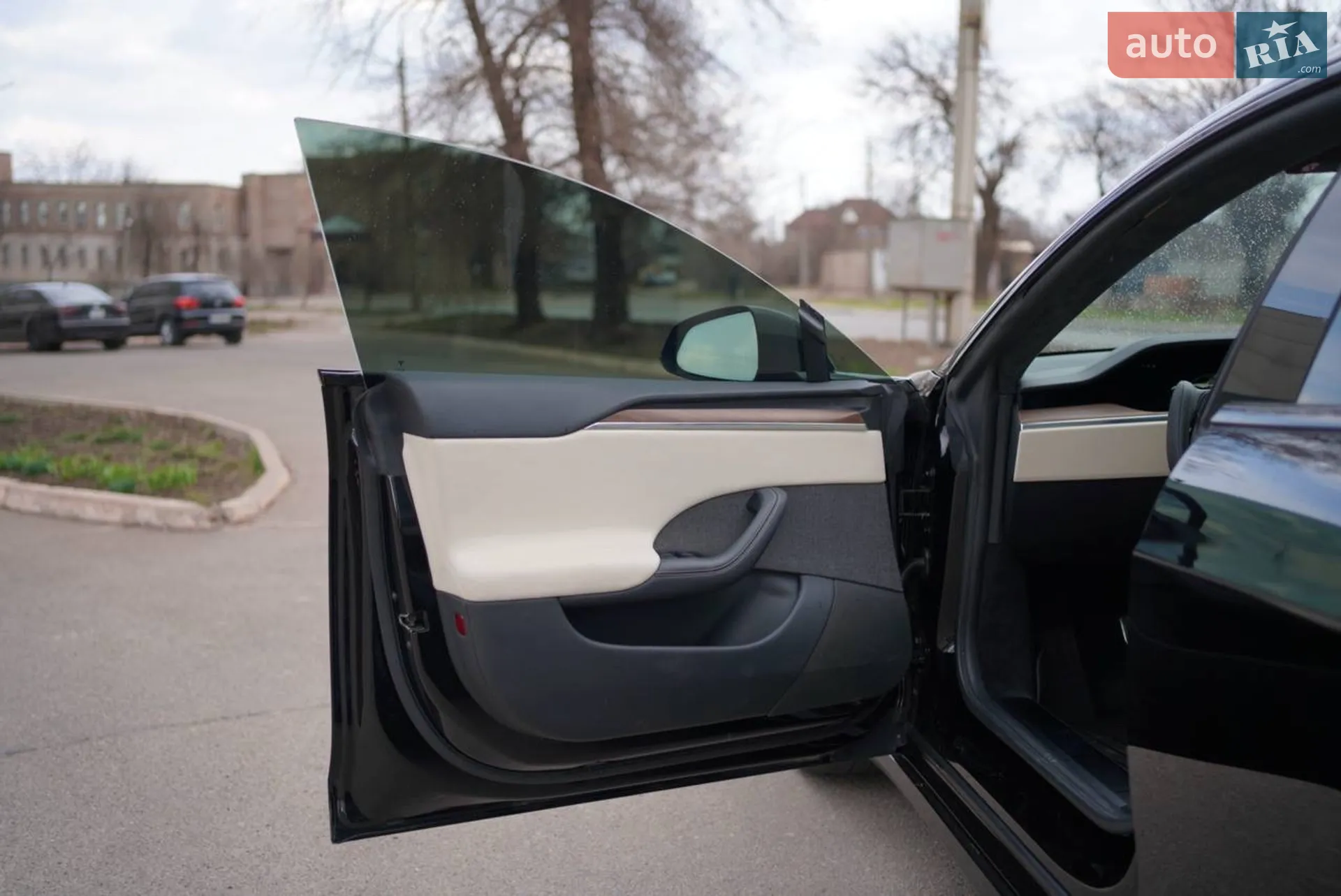 2021 Tesla Model S - мініатюра 17