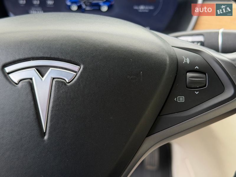Ліфтбек Tesla Model S 2018 в Києві фото 43 Ліфтбек Tesla Model S 2018 в Києві