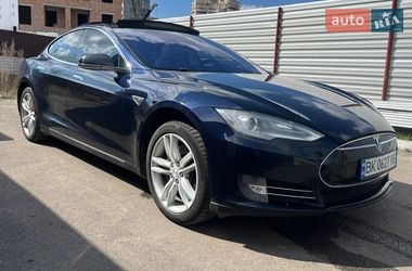 Ліфтбек Tesla Model S 2014 в Рівному