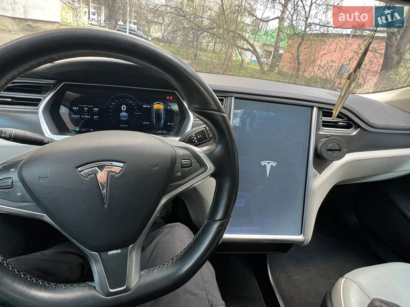 Ліфтбек Tesla Model S 2014 в Рівному