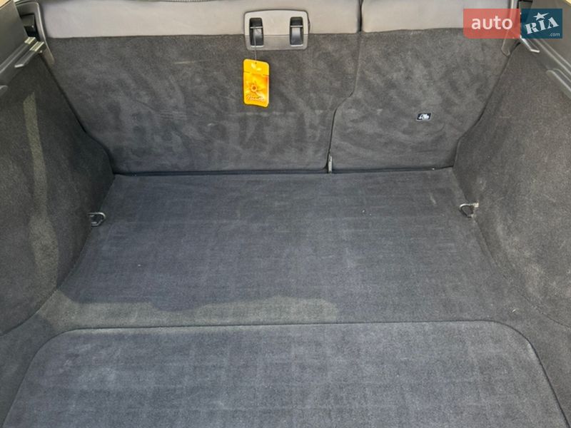 Ліфтбек Tesla Model S 2014 в Чернівцях