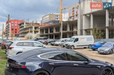 Лифтбек Tesla Model S 2013 в Львове
