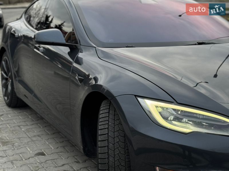 Лифтбек Tesla Model S 2019 в Днепре