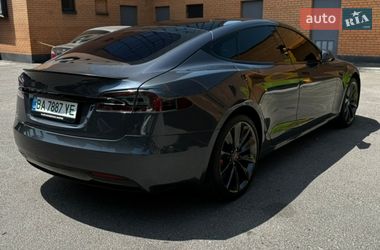 Лифтбек Tesla Model S 2019 в Днепре