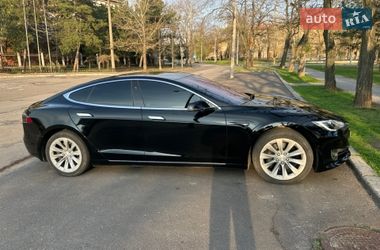 Лифтбек Tesla Model S 2018 в Николаеве