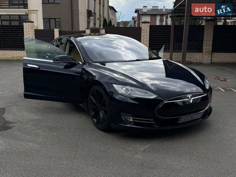 Лифтбек Tesla Model S 2013 в Харькове