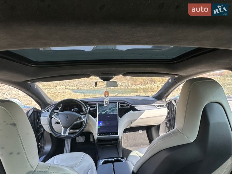 Ліфтбек Tesla Model S 2015 в Богородчанах