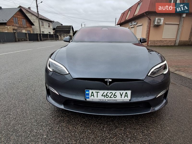 Лифтбек Tesla Model S 2021 в Коломые