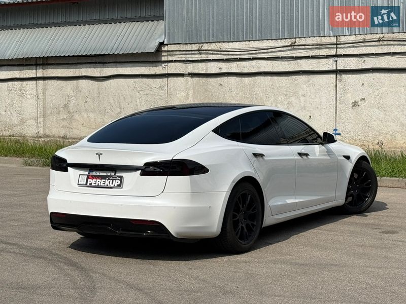 Ліфтбек Tesla Model S 2021 в Києві