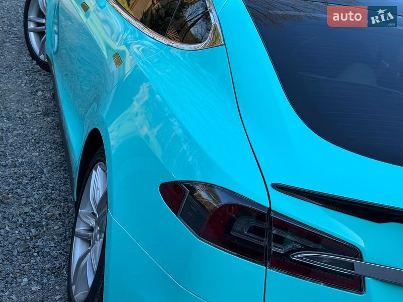 Ліфтбек Tesla Model S 2013 в Шепетівці