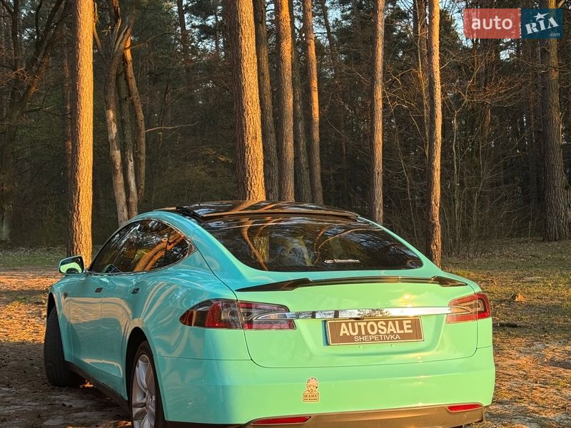 Ліфтбек Tesla Model S 2013 в Шепетівці