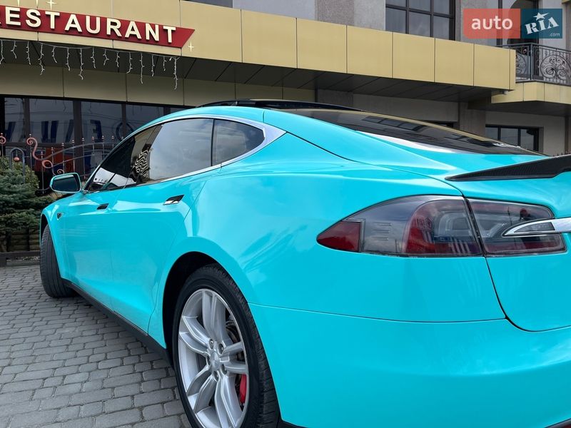 Ліфтбек Tesla Model S 2013 в Шепетівці