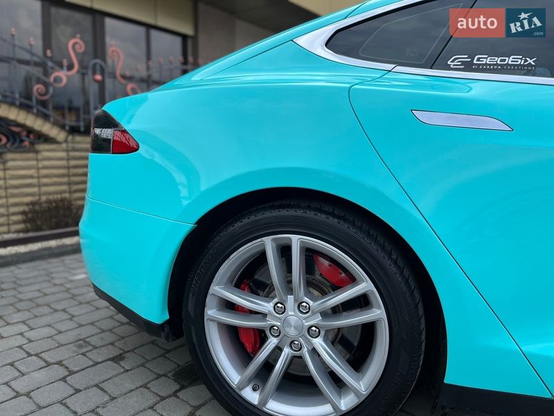 Ліфтбек Tesla Model S 2013 в Шепетівці