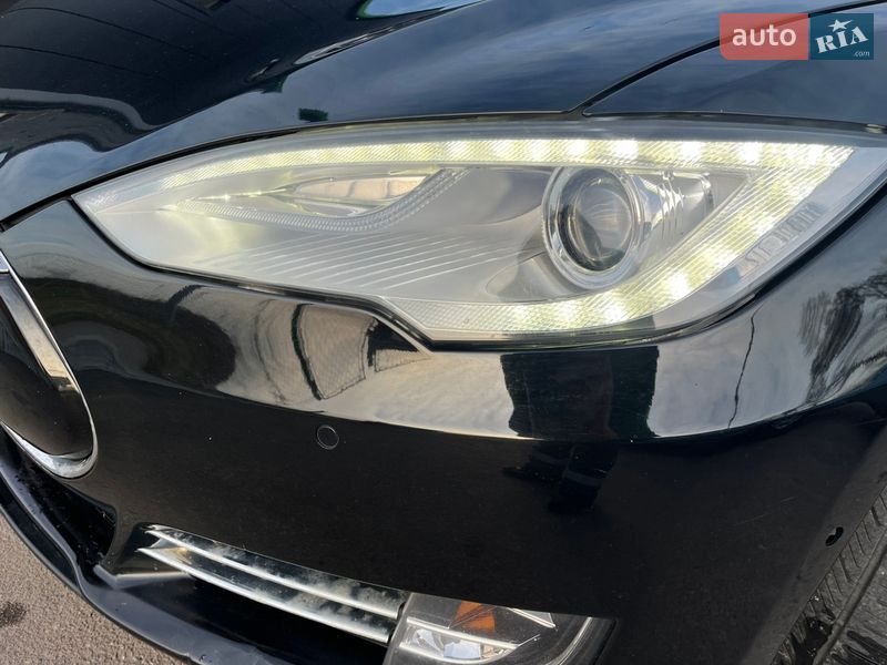 Лифтбек Tesla Model S 2016 в Львове фото 20 Лифтбек Tesla Model S 2016 в Львове
