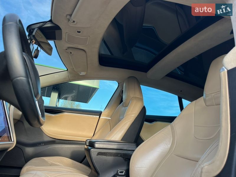 Лифтбек Tesla Model S 2016 в Львове фото 33 Лифтбек Tesla Model S 2016 в Львове
