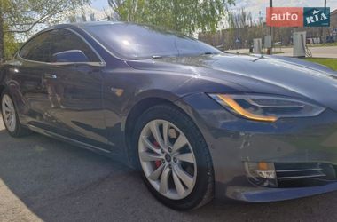 Ліфтбек Tesla Model S 2016 в Миколаєві