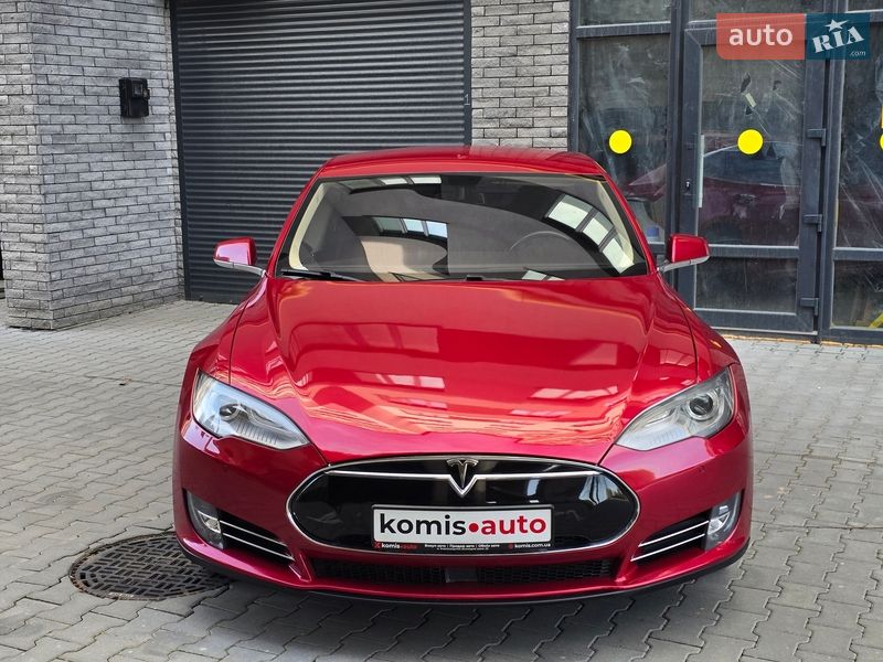 Ліфтбек Tesla Model S 2014 в Хмельницькому фото 20 Ліфтбек Tesla Model S 2014 в Хмельницькому
