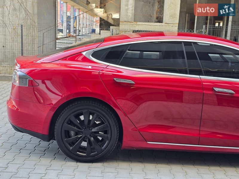 Ліфтбек Tesla Model S 2014 в Хмельницькому фото 22 Ліфтбек Tesla Model S 2014 в Хмельницькому