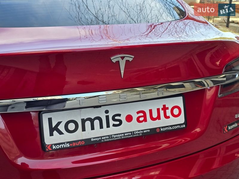Ліфтбек Tesla Model S 2014 в Хмельницькому фото 35 Ліфтбек Tesla Model S 2014 в Хмельницькому
